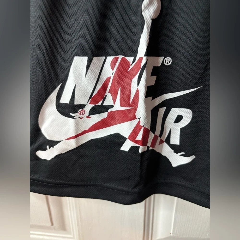 Nike Air Jordan Shorts Boys Medium Jumpman Basketball 95A126-023  NWT size 13-15